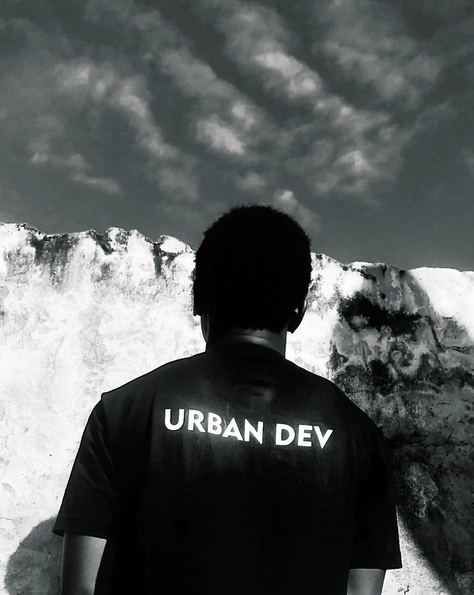 urbandev__'s tweet photo. Urban Dev sef na Pluto boi 🚀💫🔥
#spaceboy #spacebank #urbandev https://t.co/rNsQ65TbHt