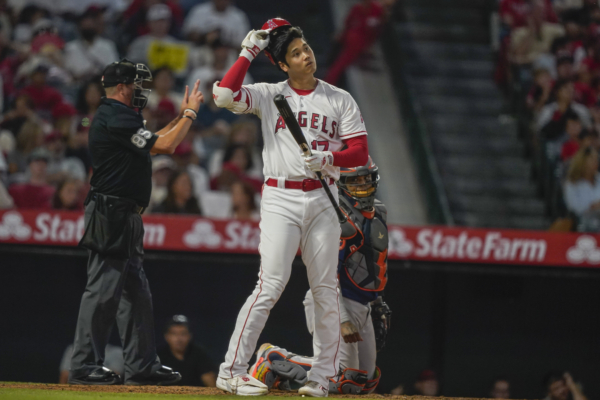 ANAHEIM, Calif.—Shohei Ohtani’s major league-leading 33rd homer keyed the Angels’ tying rally in the ninth inning, and rookie Trey Cabbage scored on Grae Kessinger’s throwing error in the 10th to end Los Angeles’ wild 13–12 victory over the Houston # #

https://t.co/ptAeBHosFp https://t.co/8V4CqbyOa9