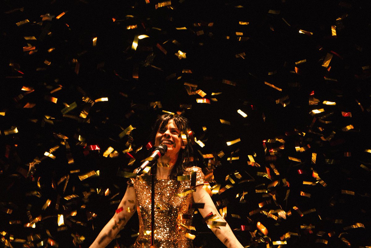 Le jour où j’ai compris que le ciel était bleu <a href="/11_avignon/">11Avignon</a> : une mise en situation éclairante et subtile de l’autisme - Mon billet touché par ce récit bien construit #OFF23
etoffedessonges.com/2023/07/le-jou…