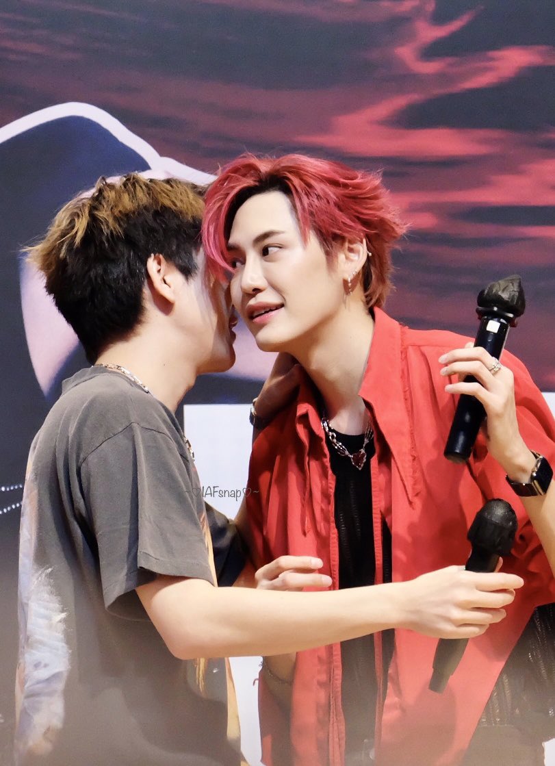 สเตจคนนี้จ้างมาเท่าใดหนออ~🤭❤️

#BounDayFortuneOfLove2023 
#บุ๋นเปรม #bb0un #prem_space