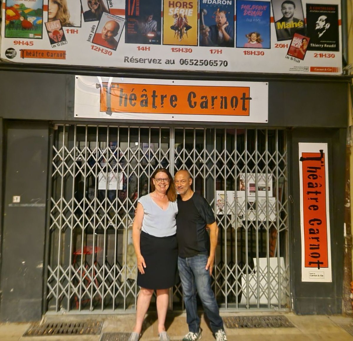 CLAPOTMireille's tweet photo. #theatrecarnot #Avignon Thierry Roudil "A Contresens" : texte fort et vrai, pas de deux de la mort et l'amour, homme seul et mise en scène dépouillée. À voir #OFF2023.
L'exact opposé d'#Angela (A strange loop) de Susanne Kennedy & Markus Selg où le faux est exalté (à voir aussi). https://t.co/83gXdt64AT