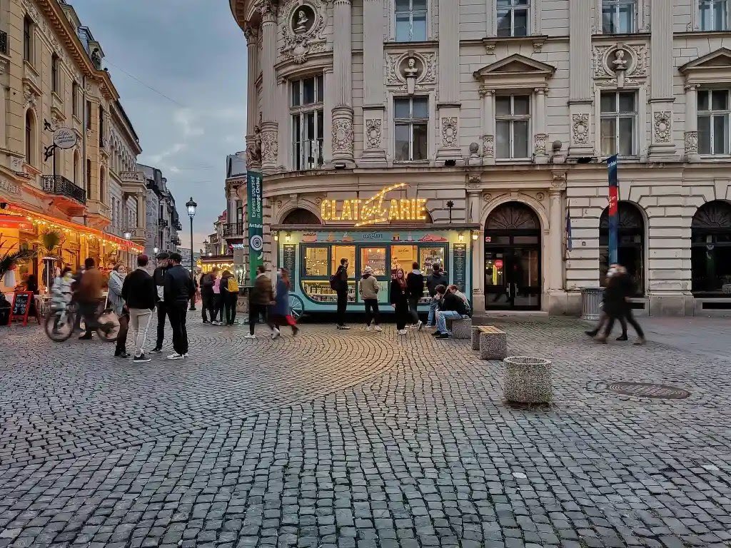 besides_obvious's tweet photo. Welcome to Bucharest, the captivating capital city of Romania! Nestled in the heart of Eastern Europe, Bucharest is a vibrant metropolis that seamlessly blends a rich historical heritage with a modern and dynamic atmosphere. 👉 https://t.co/Lj2bgbH0uo https://t.co/Pi8b8JW3Yk