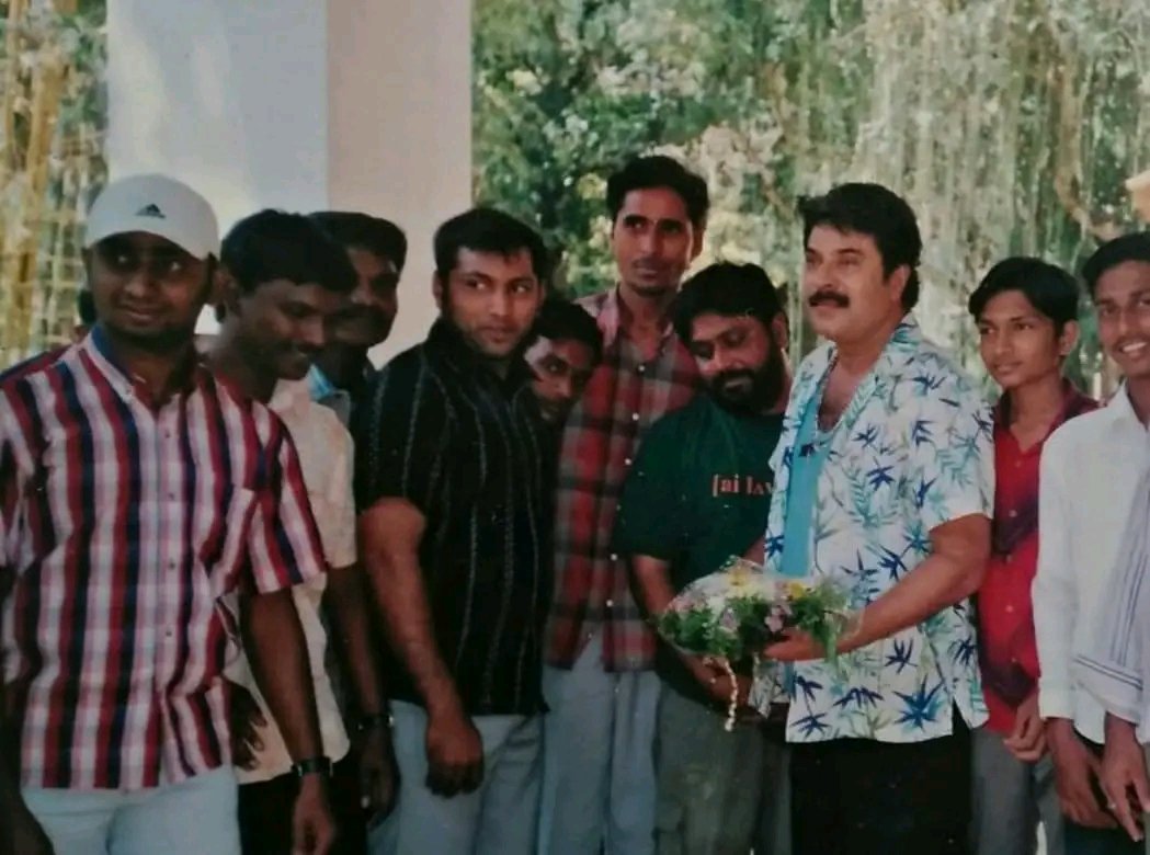 IFA369's tweet photo. Guess the movie Location !!?😜

#Mammootty @mammukka

#MegastarMammootty #Bazooka https://t.co/raMT0Rlrup