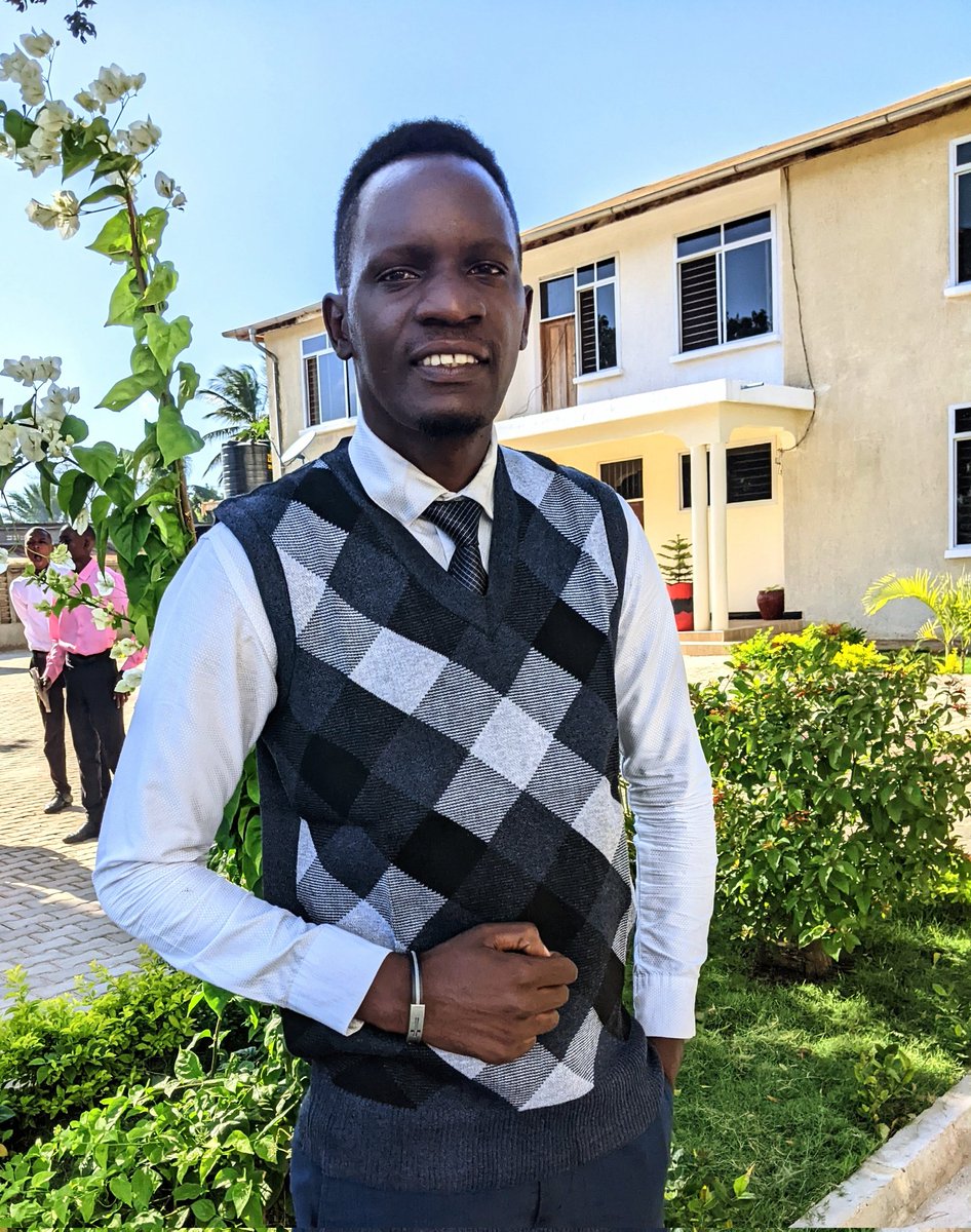 BensonDaudi1's tweet photo. #sundayBlessed : Leo tunakumbushwa kuwa mbegu zilizomea na kuzaa matunda. #SundayMorning #born2save #bless https://t.co/Pq9pekwOfL