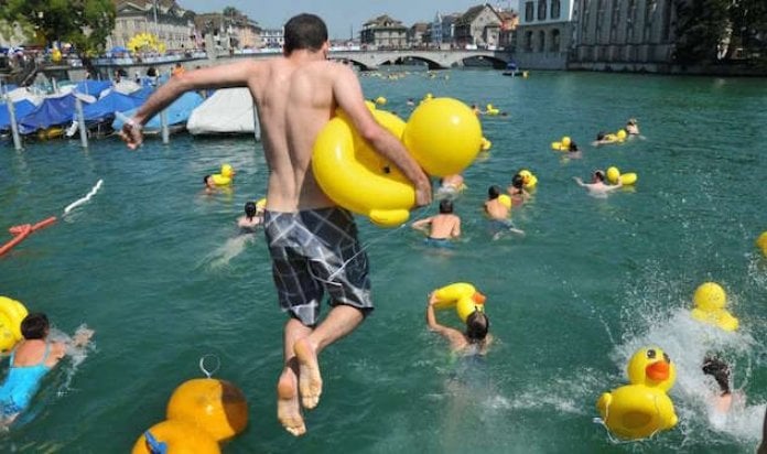 Eigentlich sollte man Mohammed Alkhalaf, der in der <a href="/SZ/">Süddeutsche Zeitung</a> einen Artikel über das angeblich «obszöne Eisessen von Frauen in Deutschland während des Sommers» dankbar sein, natürlich auch der Süddeutschen Zeitung. Der Journalist aus Raqqa, der nach seinem eigenen Bekunden keinen