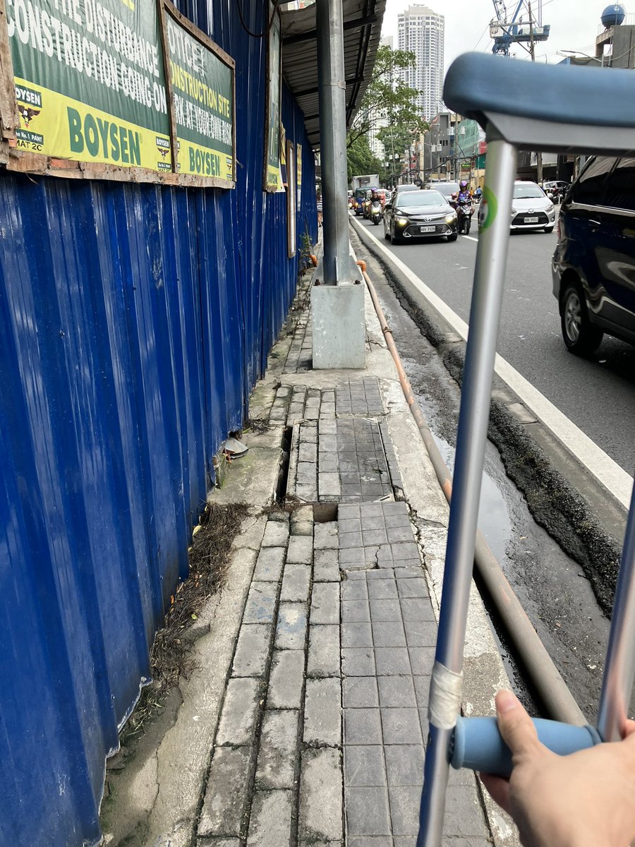 ginollopez's tweet photo. PWD-UNFRIENDLY PHILIPPINES Part ∞

Impossible to navigate sidewalks while on crtuches; hit my head &amp; tripped serveral times. In the MRT, staff kept asking me to give my seat because I’m not visibly injured—so I made a big sign telling people I just got surgery &amp; need to sit 🫠 https://t.co/2HVTfdn0pj
