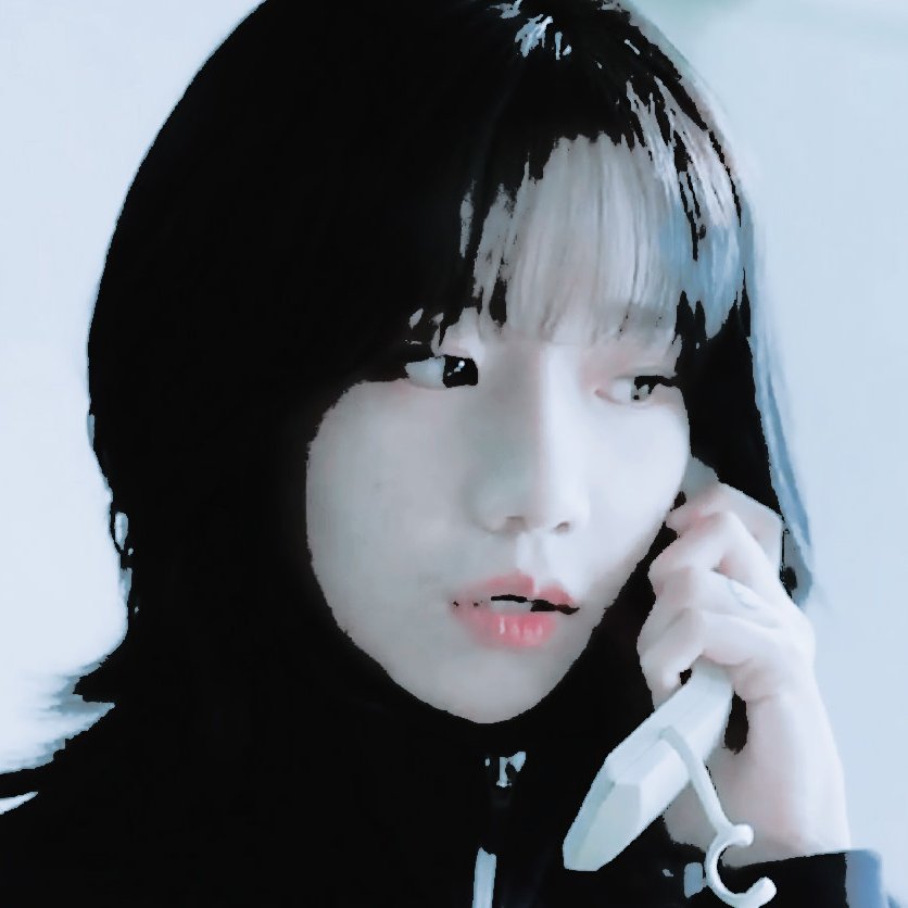 저 시은이에요. 다름이 아니라... 오늘 헤어시간에 염색 배우는데요... 선생님 무슨 색 좋아하시나 궁금해가지고..