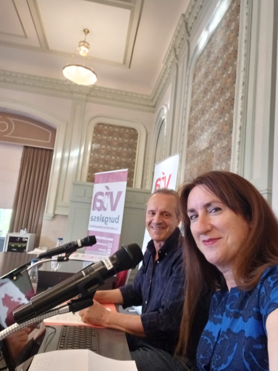 Via_Burgalesa's tweet photo. #ViaBurgalesa OS INVITA A PENSAR 🤔
👉 ¿Por qué los vascos y catalanes tienen todo lo que quieren?🧐👇
👉 Porque votan a los suyos.😯
👉 Si tu también quieres todo lo que Burgos necesita para no perder el tren de tu futuro,vota a los tuyos
#VotaViaBurgalesa
Una cuestión de #UEBOS https://t.co/BZKjw6CRT1