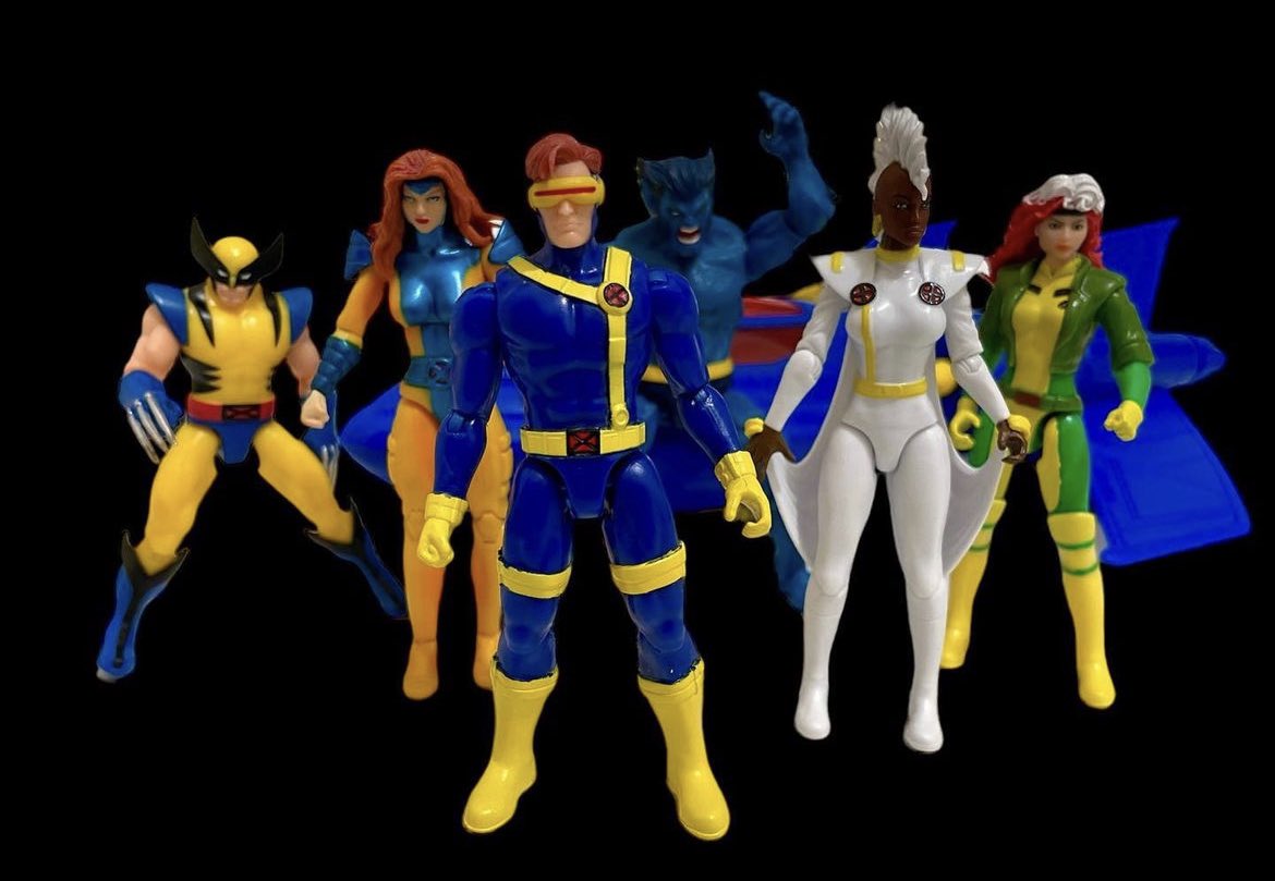 WolverSteve's tweet photo. The merch is strong… #Xmen #Xmen97 #Wolverine #Storm #XJet #Cyclops #Beast #Rogue #JeanGrey @xmentas https://t.co/neeLVVzDAx