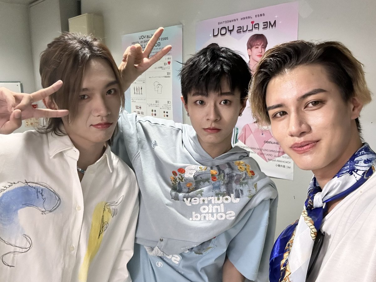 YAKIMNOAKA's tweet photo. 谢谢大家！我非常开心的一天！
皆さん暑い中本当にありがとうございました😊
メンバーのみんなも本当にありがとう！そしてようこそ日本へ！

お前達最高だぜー！！
#MEPLUSYOU  #陈建宇 #吾木提 #宣淏 #张帅博 https://t.co/AvjNPxDonF