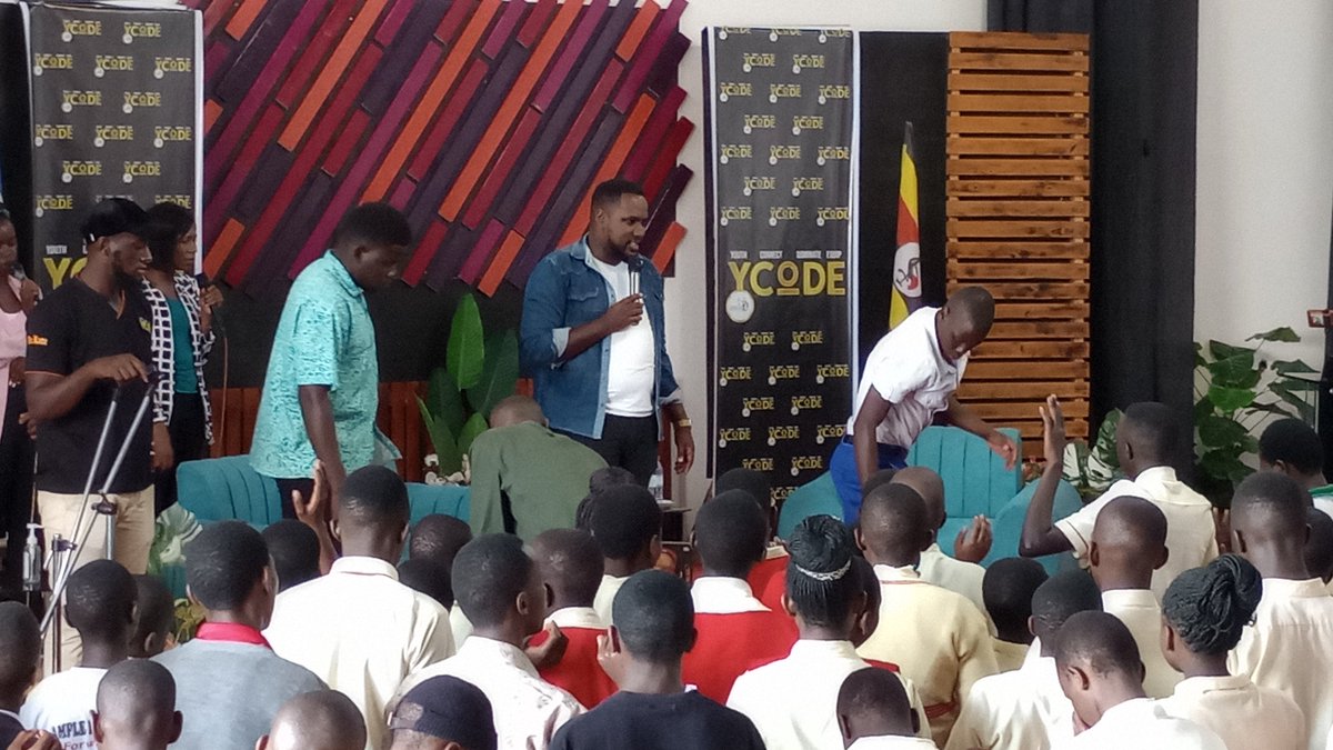 ycode_ug's tweet photo. "Equipping young people with quality education, training and skills is essential. . . . . . to help young people make the transition from school to the workplace. " - @antonioguterres
#worldyouthday #Ycode #Equippingyouths #Studentsconvention #mutundwe https://t.co/eq1j4a01RY