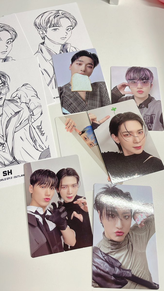 cjlrine_'s tweet photo. just got my ateez albums im so obsessed 💗🫢 https://t.co/SEkY1sKclf