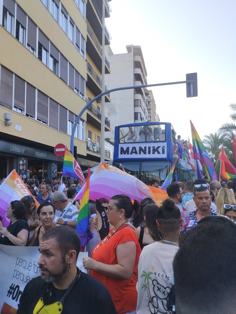 NatxoBellido's tweet image. Alacant se tornà a mostrar ahir orgullosa de ser una ciutat oberta, plural i diversa!

#SumemDiversitat🌈
#OrgullAlacant23🏳️‍🌈🏳️‍⚧️