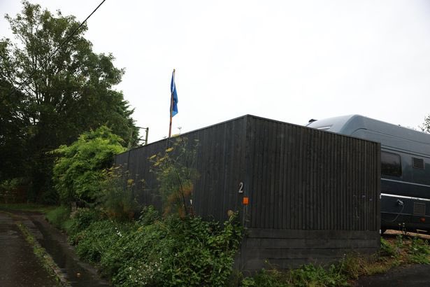 to all of Boris Johnson’s neighbours putting up EU flags just to annoy him… well bloody done 😄