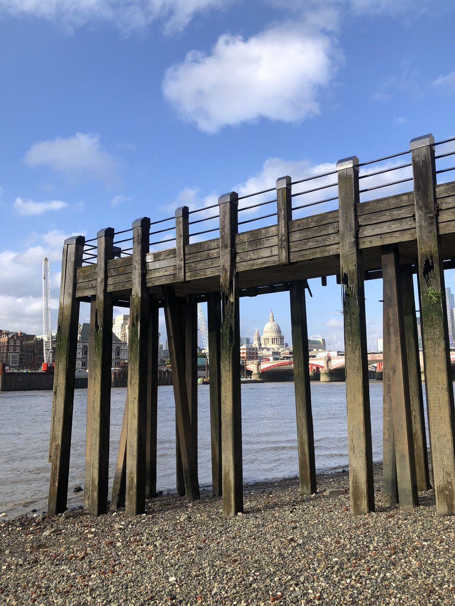 Rubbastuff's tweet photo. A little jaunt to our local beach yesterday.
#beach #beachlife #beachtime #beachyday #londonbeach #london #londonskyline #daysoutlondon #southbank #thames #londonlife https://t.co/M5kwTTyvPh