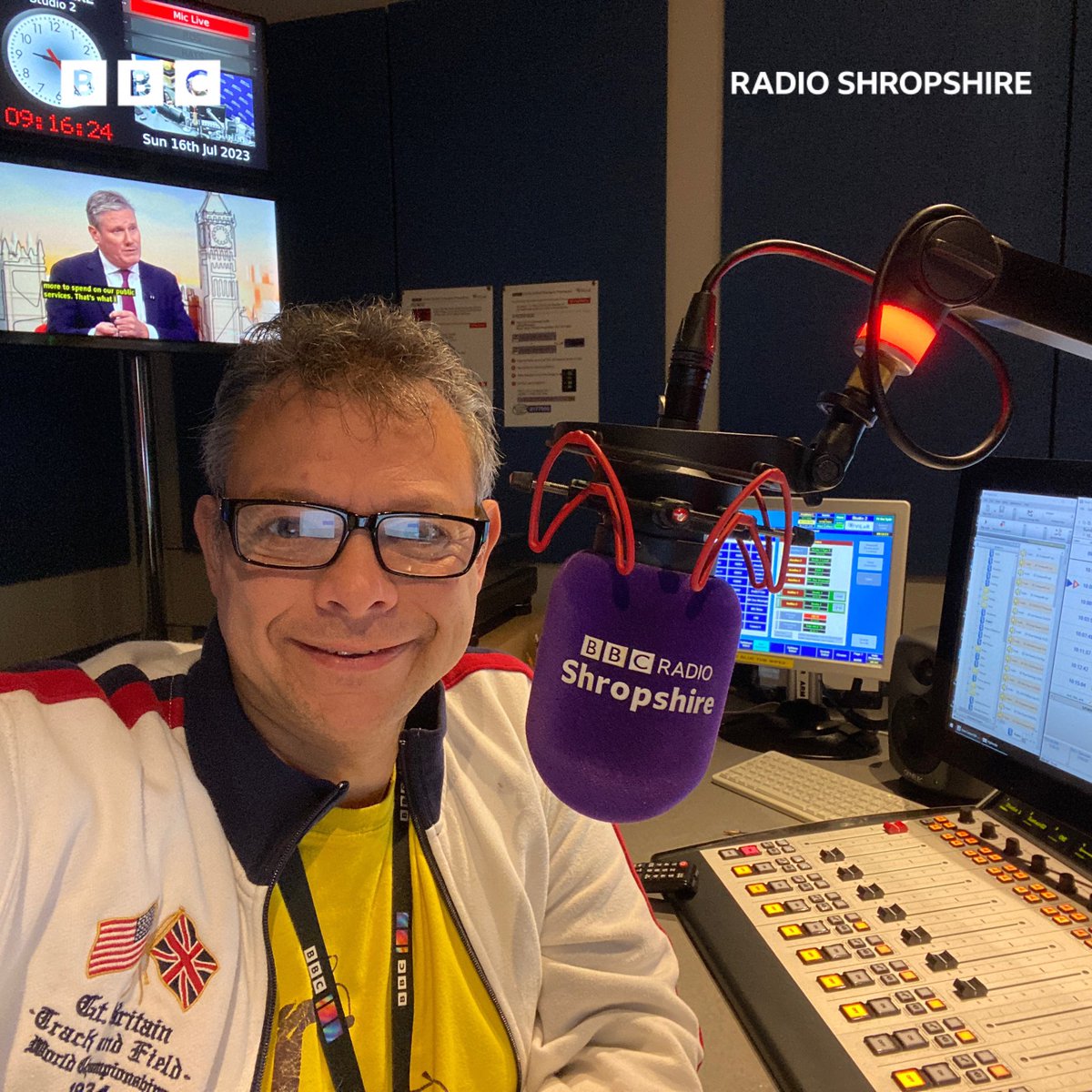 Shuttsie's tweet image. 10am @BBCShropshire Top 5. 11am #Food @chrisburtchef @TheShireColl 12pm #Gardening John Hughes. 1pm Boxer @richiewoodhall on Telford being the boxing capital of the Midlands, @Liamdavies_2 and his love for Shropshire 96fm DAB 📻 @BBCSounds click: bbc.co.uk/programmes/p0f…