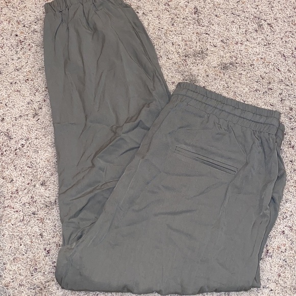 So good I had to share! Check out all the items I'm loving on <a href="/Poshmarkapp/">Poshmark</a> #poshmark #fashion #style #shopmycloset #outdoorvoices #shein #vici: posh.mk/634ov0lAtBb