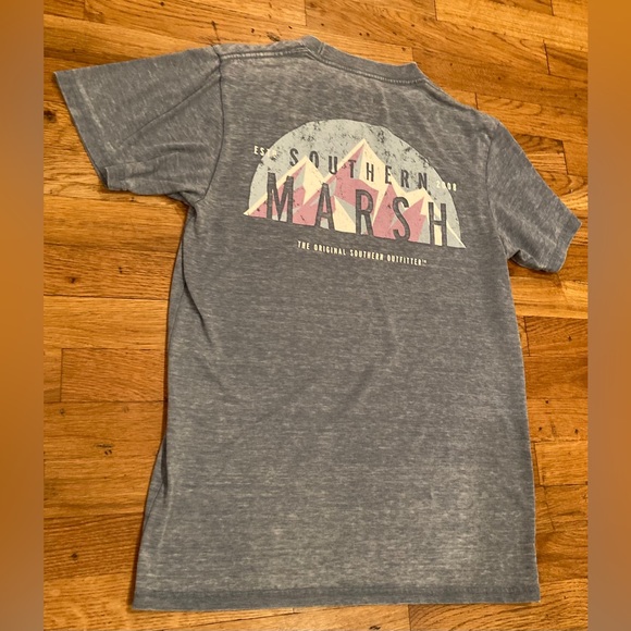 So good I had to share! Check out all the items I'm loving on <a href="/Poshmarkapp/">Poshmark</a> #poshmark #fashion #style #shopmycloset #southernmarsh: posh.mk/3swEZAnAtBb