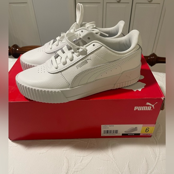 FebreJennifer's tweet photo. So good I had to share! Check out all the items I'm loving on @Poshmarkapp #poshmark #fashion #style #shopmycloset #puma: https://t.co/Ojv6Dkgfww https://t.co/400sTGU9PB