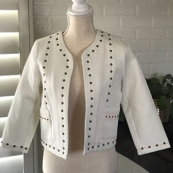 curvyconsign's tweet photo. So good I had to share! Check out all the items I'm loving on @Poshmarkapp #poshmark #fashion #style #shopmycloset #westbound #harlowegraham #madewell: https://t.co/Z3kFjMFCx5 https://t.co/UzlRLkt5Ud