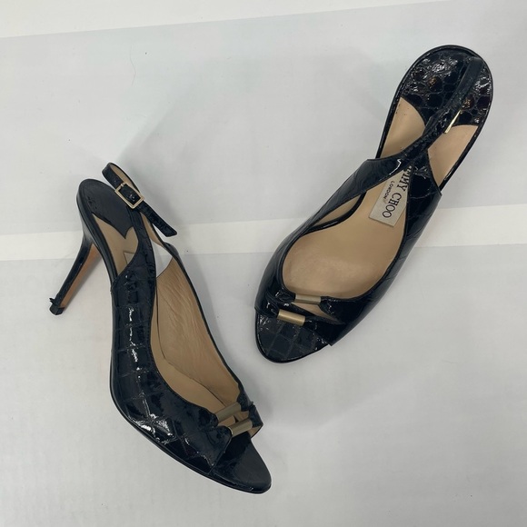 CarenHelm's tweet photo. So good I had to share! Check out all the items I'm loving on @Poshmarkapp #poshmark #fashion #style #shopmycloset #jimmychoo #isabelmarant #lularoe: https://t.co/qvglntcZw4 https://t.co/WhQEsVFU5f