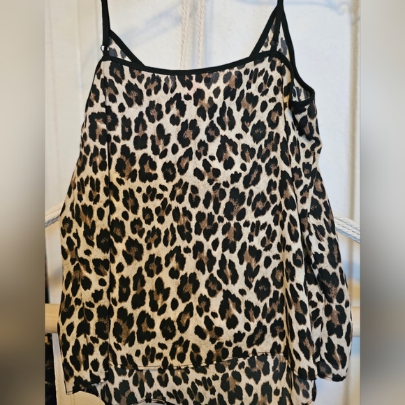 So good I had to share! Check out all the items I'm loving on <a href="/Poshmarkapp/">Poshmark</a> #poshmark #fashion #style #shopmycloset #nicolelee #timbuk2 #vincecamuto: posh.mk/LWWfbevAtBb