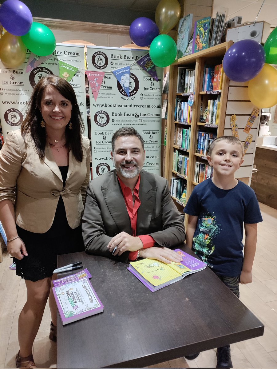 Yesterday, I got to do my favourite thing which is promote #readingforpleasure with my boys and I took Fred to meet his favourite author #davidwalliams at #bookbeanandicecream in Kirkham and he is devouring #worldsworstmonsters as we speak 💙