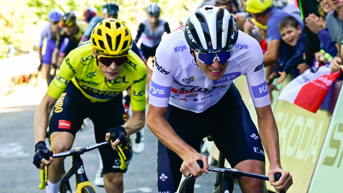 AlbertoArauzM's tweet photo. Parece un sueño. No se puede pedir más a un Tour. Vingegaard y Pogačar nos están regalando el duelo más bonito que recuerdo. Y lo del ciclismo español es simplemente increíble. 3 victorias en 5 días y Carlos en el podio. A mí que no me despierten, quiero seguir soñando #TdF2023 https://t.co/JTB1FgxUtt