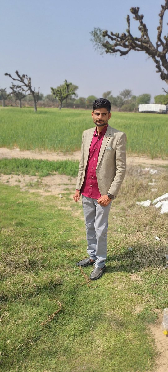 Noratbarala's tweet photo. जब समंदर में आ ही गए हैं 
तो लहरों की औकात भी देख लेते हैं।।
#SundayMotivation https://t.co/Uuz0moTbBZ