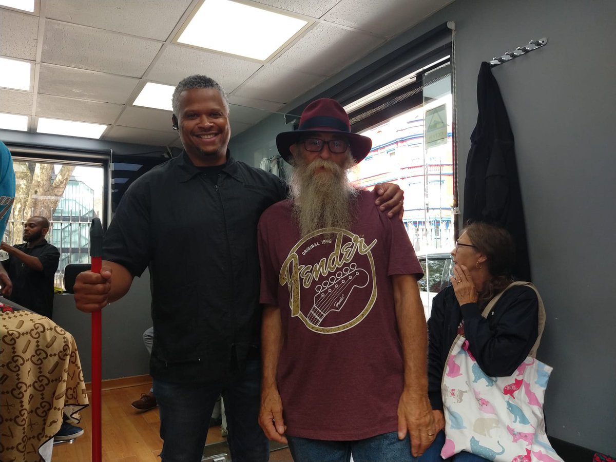 Mikey & Barry at @PlushSe16 just before Mikey cut Barry's beard❓Come along to Rotherhithe Festival 22/7 & meet Plush SE16, Right To Food, other campaigns & great 🎵 Solidarity & care in Bermondsey ✊ #NOPRICEONCULTURE #SAVEPLUSH ✨rotherhithefestival.com @Southwark_News