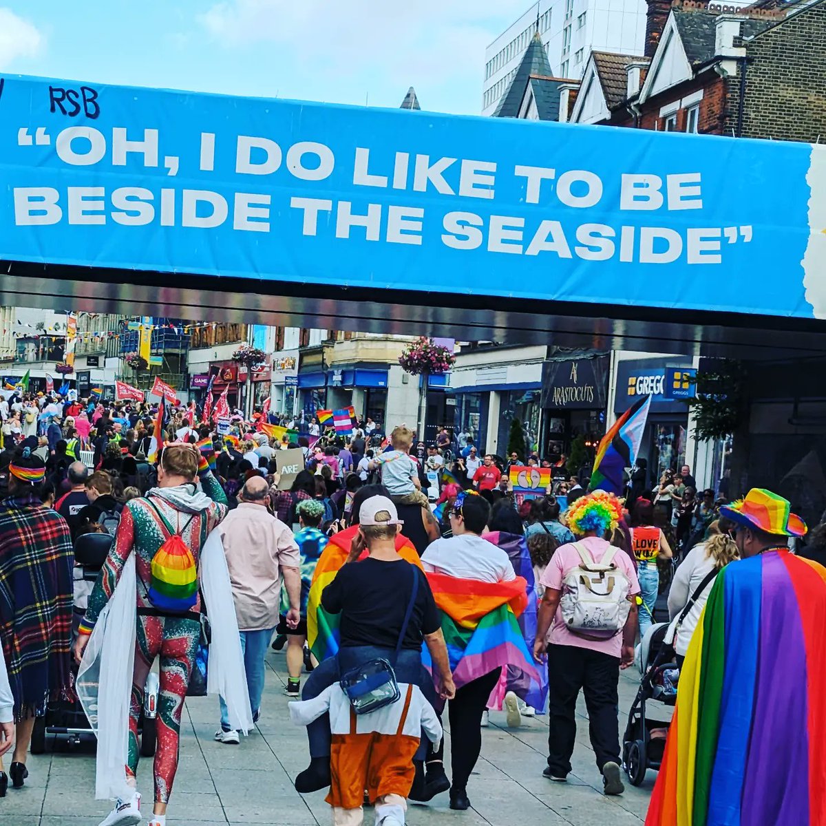 redbullrunner's tweet photo. #southendpride #pride #southendpride2023 #southend #southendonsea #southendcity @SouthendCityC https://t.co/beiXv0n9r5