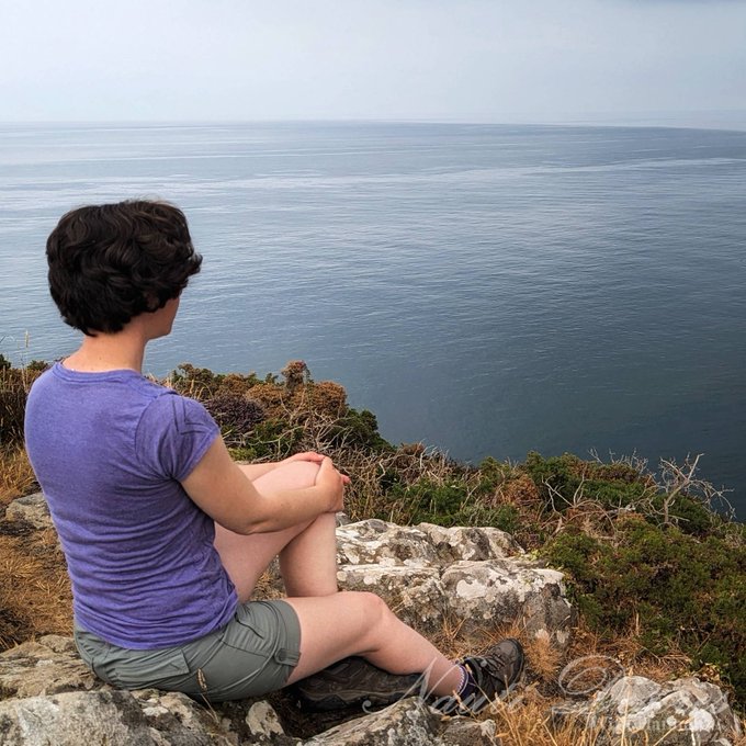When the sea meets the sky 😍  #hiking #coastal #coast #exhibitionist #hikingadventures #shorthair #view<a href="/tag/hiking"class="tags">#hiking</a><a href="/tag/coastal"class="tags">#coastal</a><a href="/tag/sea"class="tags"><span>#sea</span></a><a href="/tag/adventures"class="tags"><span>#adventures</span></a><a href="/tag/travel"class="tags"><span>#travel</span></a><a href="/tag/shorthair"class="tags"><span>#shorthair</span></a><a href="/tag/view"class="tags"><span>#view</span></a><a href="/tag/coast"class="tags"><span>#coast</span></a>