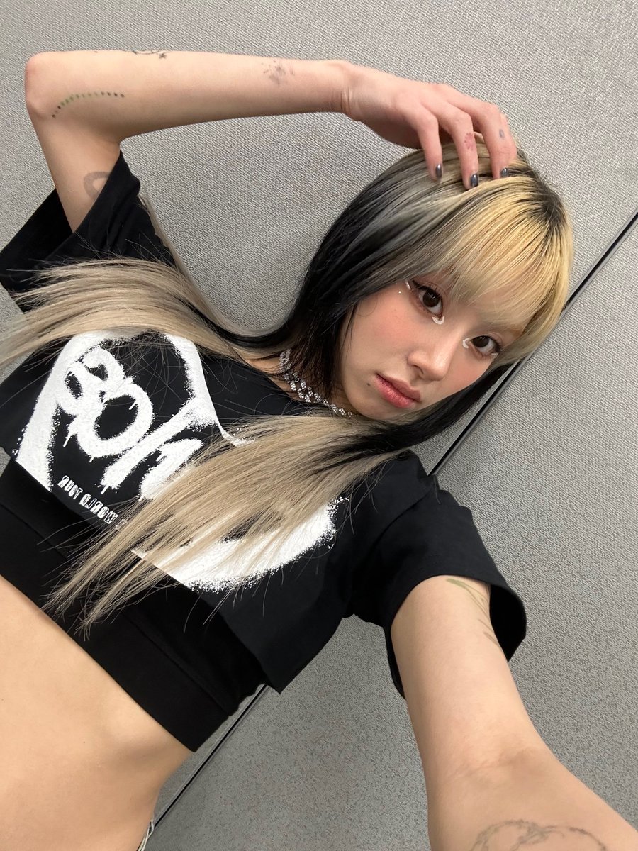 hourly chaeyoung (@chaeyounghours) on Twitter photo 