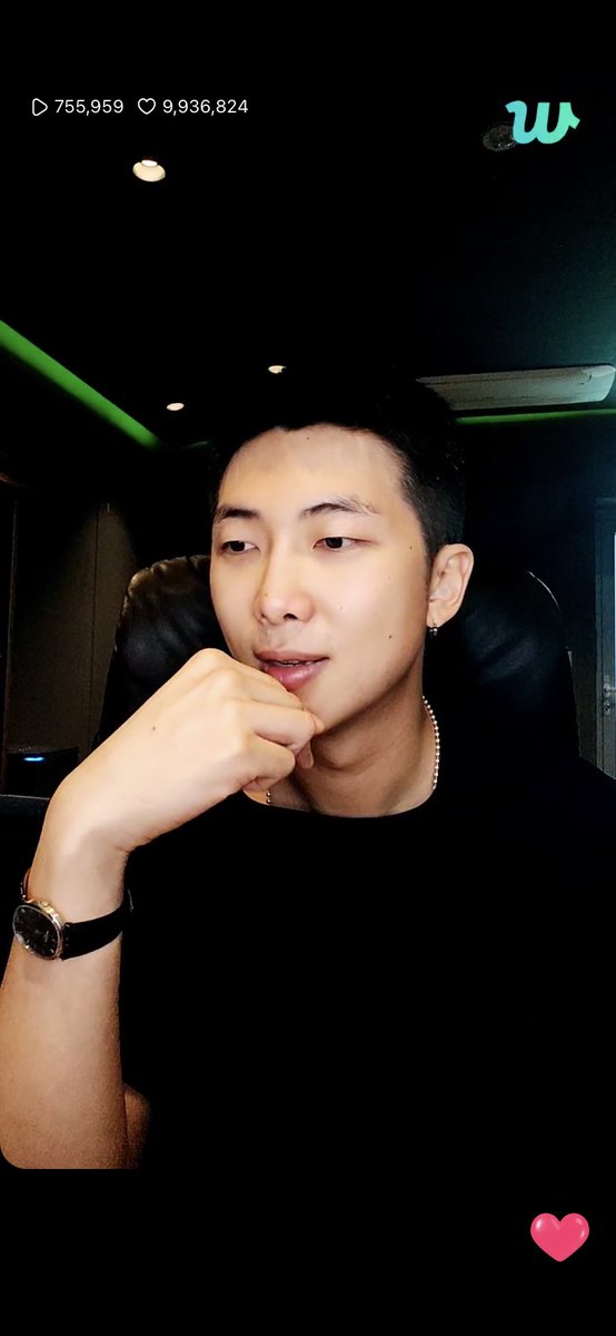 YoongisFineAf's tweet photo. 💜💜💜💜
#NAMJOON @BTS_twt https://t.co/yPYJtBr6Ve