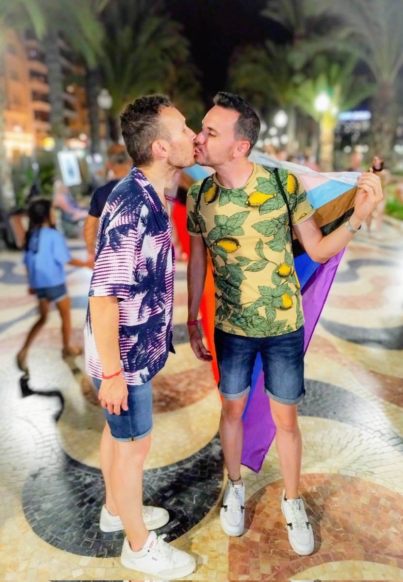 maxcf's tweet image. Ayer en el #OrgullAlacant 🏳️‍🌈🏳️‍⚧️

❤️🧡💛💚💙💜

instagram.com/p/CuwKJcdMmlR/

@Manu_Esteve