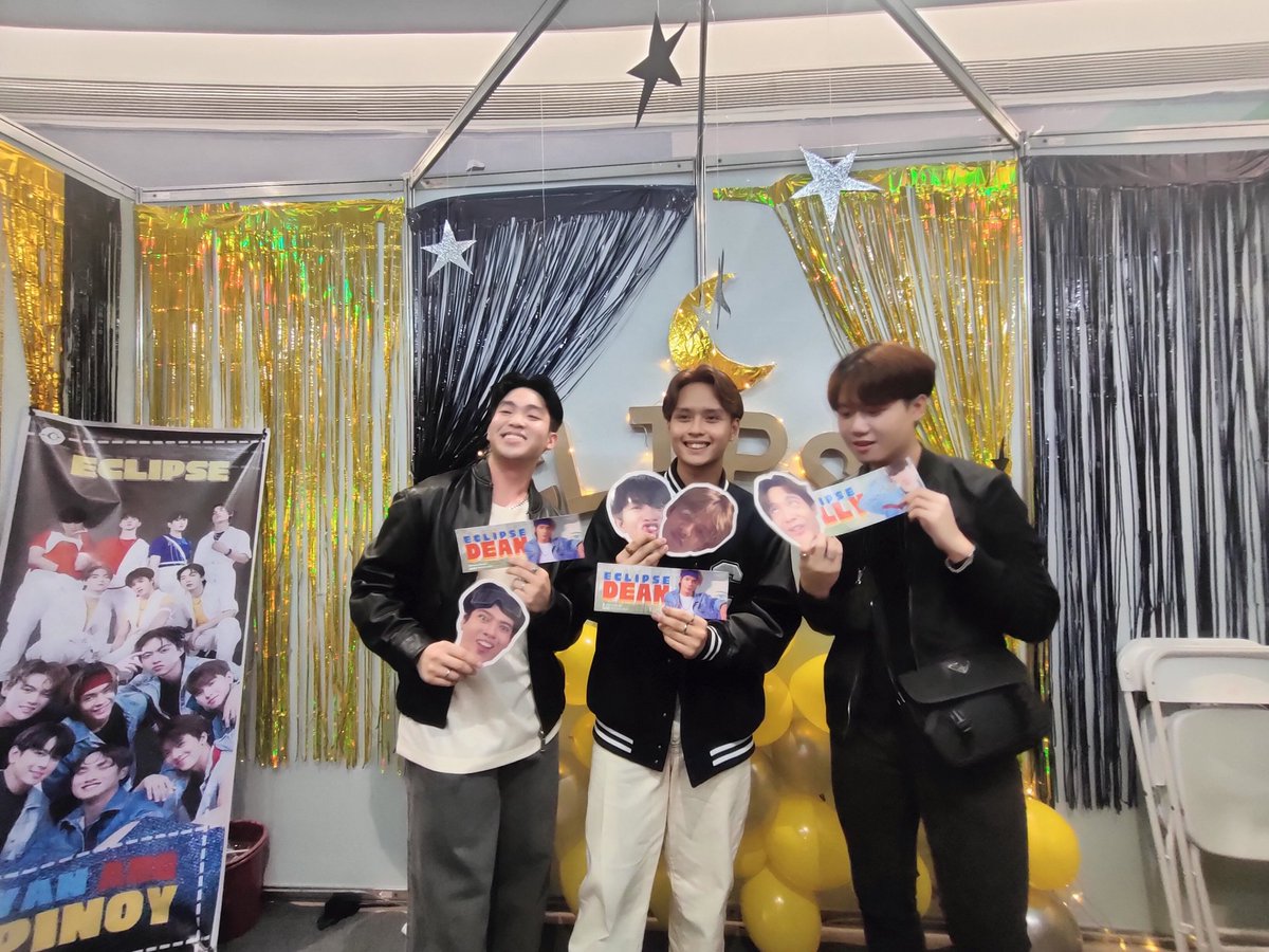 coleensnaps's tweet photo. My TC boys at the MOONLIGHTS Booth 🥺🖤 huhu love you three! @topclass_timo @topclass_kenzo @ch_im06 🫶🏻

ECLIPSE AT PPOPCON MANILA 2023 
#ECLIPSExMOONLIGHTS
#EclipsePH @eclipsemusicph https://t.co/1qZJSyLAVT