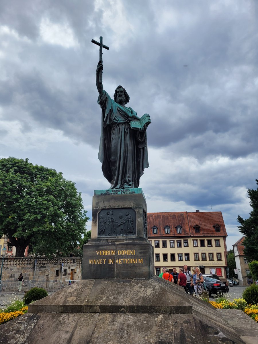 Simon John tweet media