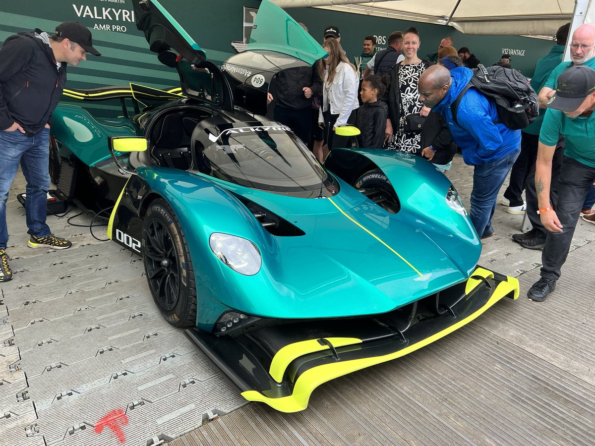 TomGreggors's tweet image. I love the total contrast of cars you get at #Goodwood #FOS