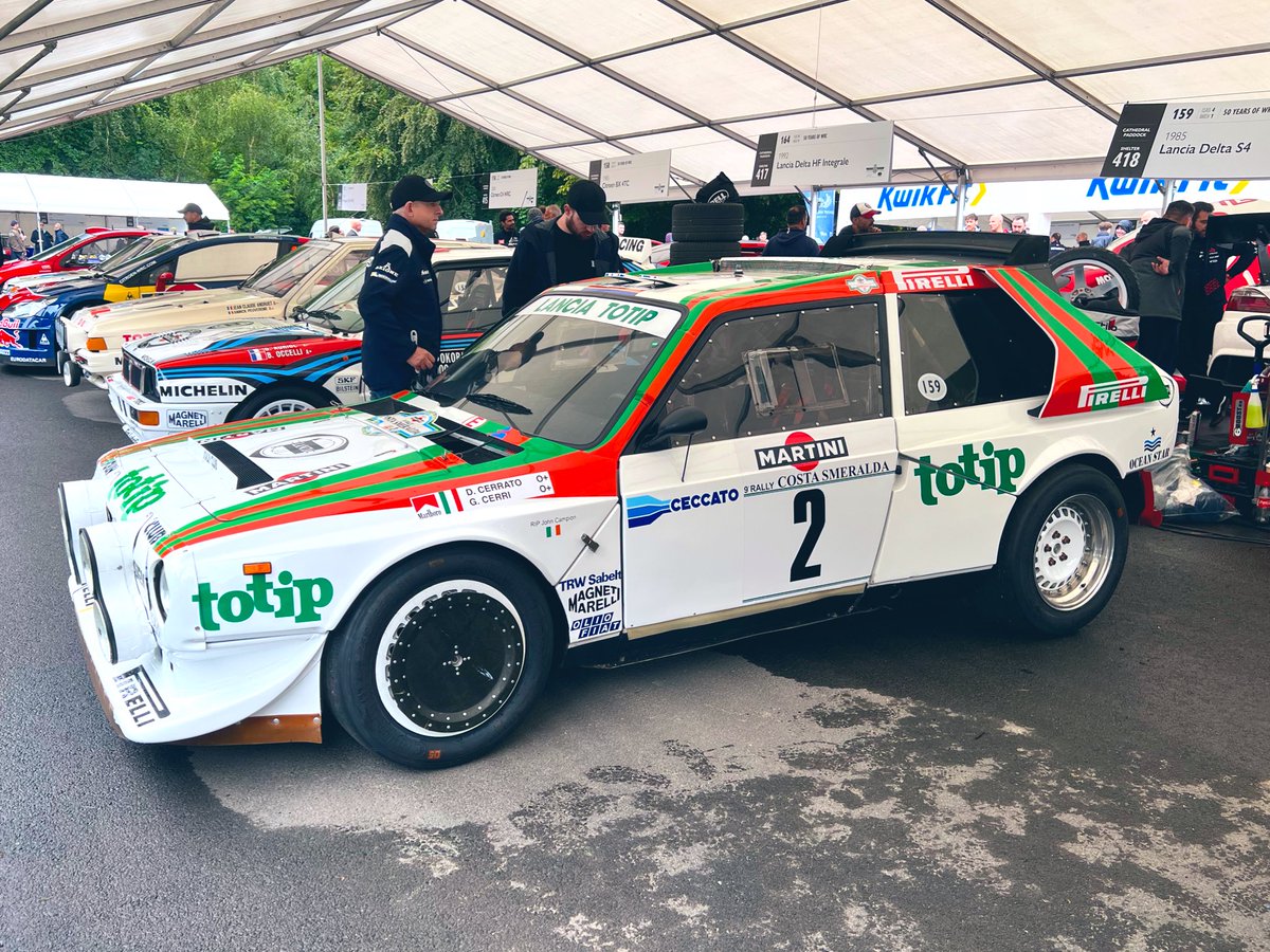 TomGreggors's tweet image. I love the total contrast of cars you get at #Goodwood #FOS