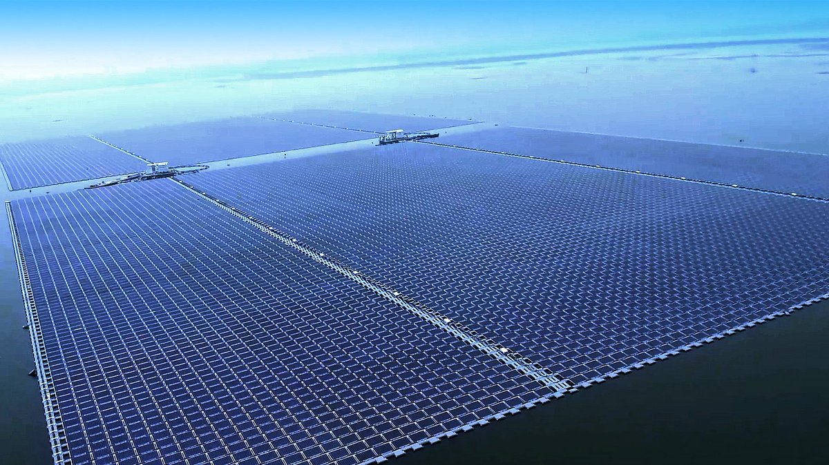henryhakula's tweet photo. Imagine if we make use of that water surface area on Lake Chivero, Lake Kariba in Zimbabwe 🇿🇼, Lake Turkana in Kenya 🇰🇪  or  Lake Malawi 🇲🇼 to put solar panels.  
Is it far fetched?  let’s discuss @noblehara @MakeItKenya @ZimbabweReview @Min_of_IC https://t.co/ojlxgOmJwm