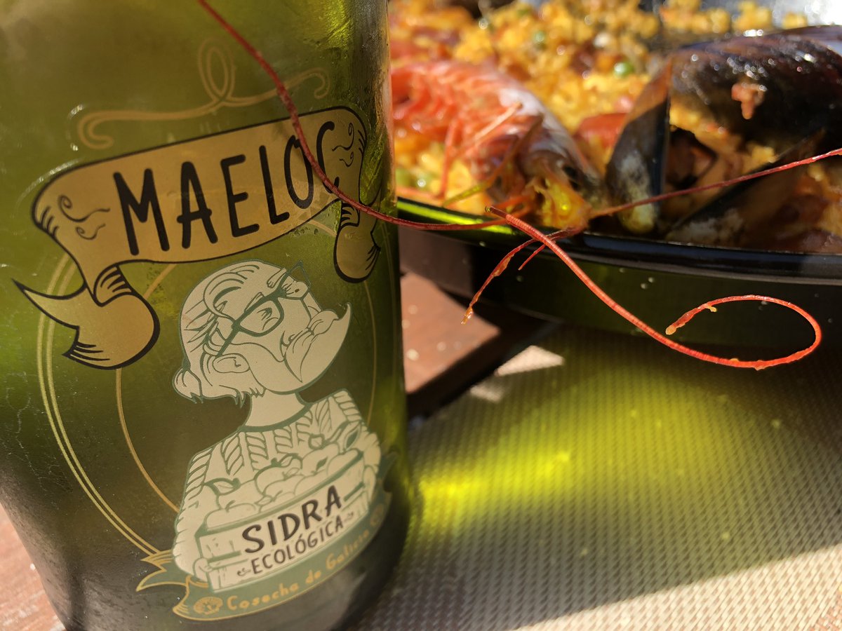 Domingo de Maeloc en buena compañía, siempre #CosechadeGalicia.

#sidrasdesabores #sidra #cider #sidraecológicamaeloc #sidraecologica #maeloc #sidraextra