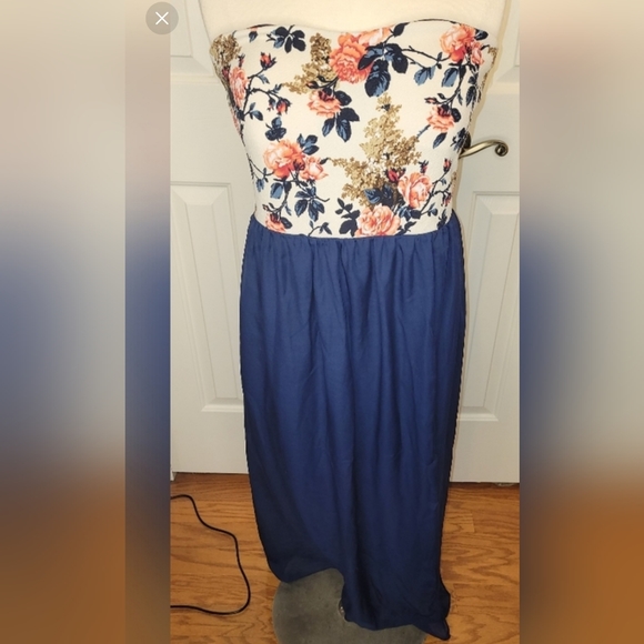 DropinMB's tweet photo. So good I had to share! Check out all the items I'm loving on @Poshmarkapp #poshmark #fashion #style #shopmycloset #fashionmagazine: https://t.co/D9RwyyD5oa https://t.co/ENwWOn2xFO
