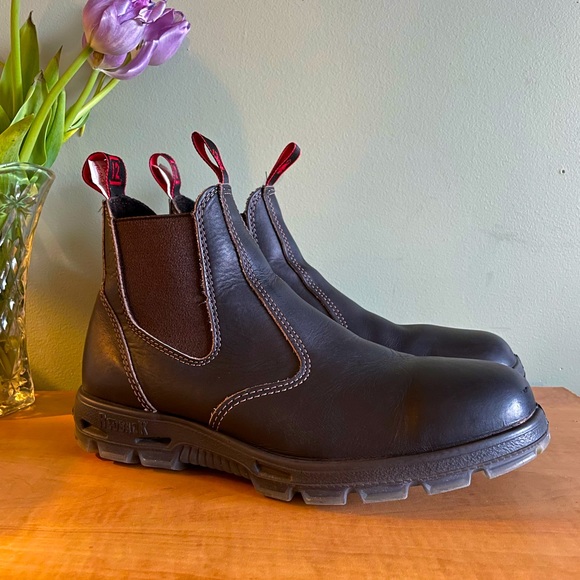 MonMasaMon's tweet photo. So good I had to share! Check out all the items I'm loving on @Poshmarkapp #poshmark #fashion #style #shopmycloset #redbackboots #loft #modainternational: https://t.co/JImjA2AAfe https://t.co/EBDSzSiyLz