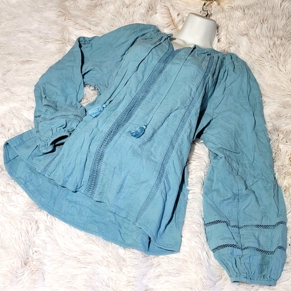 SwagShak_'s tweet photo. So good I had to share! Check out all the items I'm loving on @Poshmarkapp #poshmark #fashion #style #shopmycloset #timeandtru #louisvuitton: https://t.co/Imv7RUbh5j https://t.co/CVA1RNVq1l