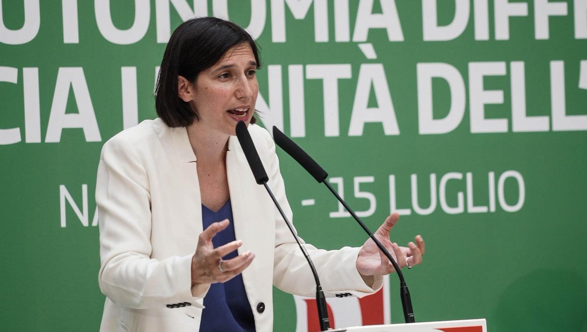 "Une et indivisible", le message d'Unité de la démocrate italienne Elly Schlein face au gouvernement Meloni qui veut une "autonomie différenciée" des régions. Moins de solidarité, plus d'inégalité dans un pays qui a pourtant besoin de toutes ses ressources pour se relever !