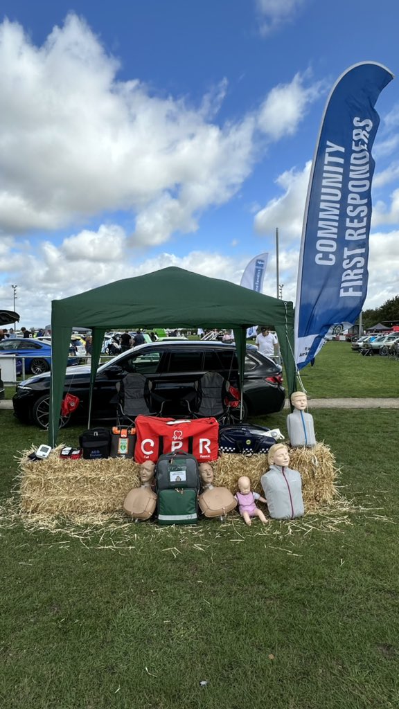 RZ540_NZ5402's tweet photo. Come and see us at the Person Drove Car and Bike Show where we are teaching CPR and how to use a Defib.
@EastEnglandAmb @EEAST_CFRS @EEAST_EOCs
#sowindy https://t.co/T9GPNUQwAI