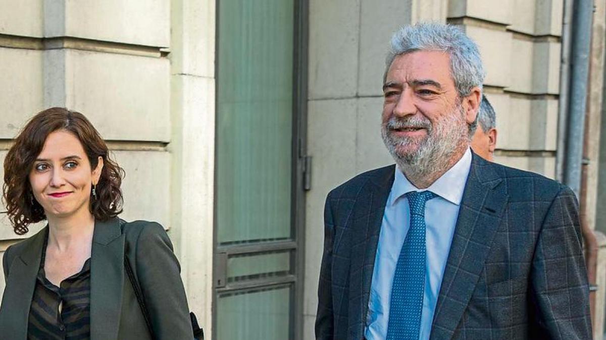 Rafael_Narbona's tweet image. VUELVE LA ESPAÑA NEGRA 

Antonio Muñoz Molina ha escrito un valiente artículo sobre la España de la vileza hacia la que nos encaminamos. La España beoda de Miguel Ángel Rodríguez, la España insolidaria y clasista de Díaz Ayuso, la España corrupta y desvergonzada de Feijóo. Nunca…