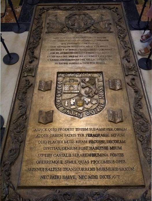 📖 ¡Oh! Me ha aparecido como 'sugerencia' la lápida de Hernando Colón, que murió en 1539... Fue hijo de Cristóbal Colón. Escribió varios libros y en uno de ellos habló de Pedroche. Ya hablé de ello en el siguiente articulito: pedrocheenlared.com/doc/_hernandoc…

+ en pedrocheenlared.com
