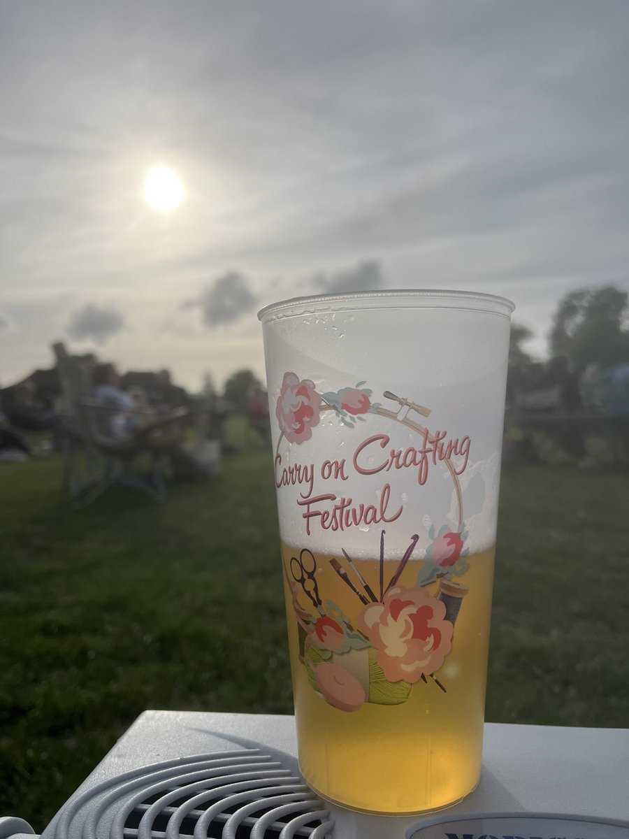 DandyIntrovert's tweet image. Can’t believe it’s been a whole week since we had the BEST time at Carry On Crafting, can’t wait to do it all again next year! #CarryOnCrafting #TheDandyIntrovert #LincsConnect