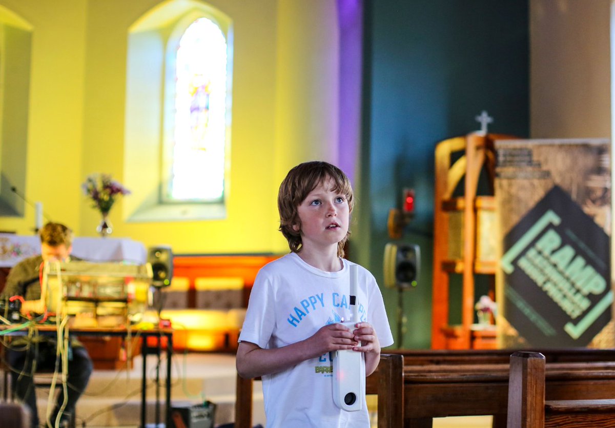 NoLightsProject's tweet image. Ed Devane with children from St. Joseph's School, Rathmullan, at RAMP 2023